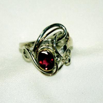 BAGUE ARGENT, OR, ET TOURMALINE (2)